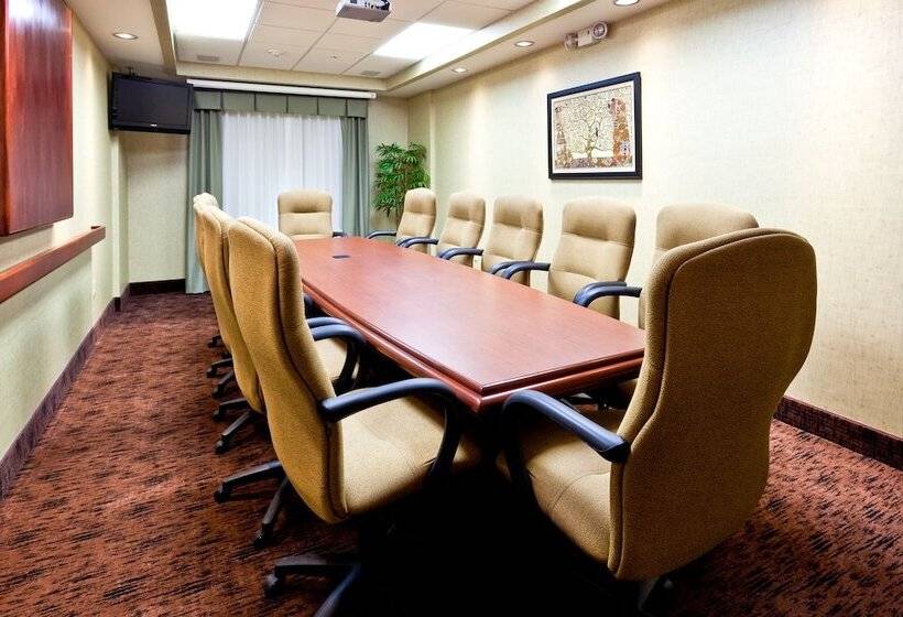 فندق Holiday Inn Express & Suites Monterrey Aeropuerto, An Ihg