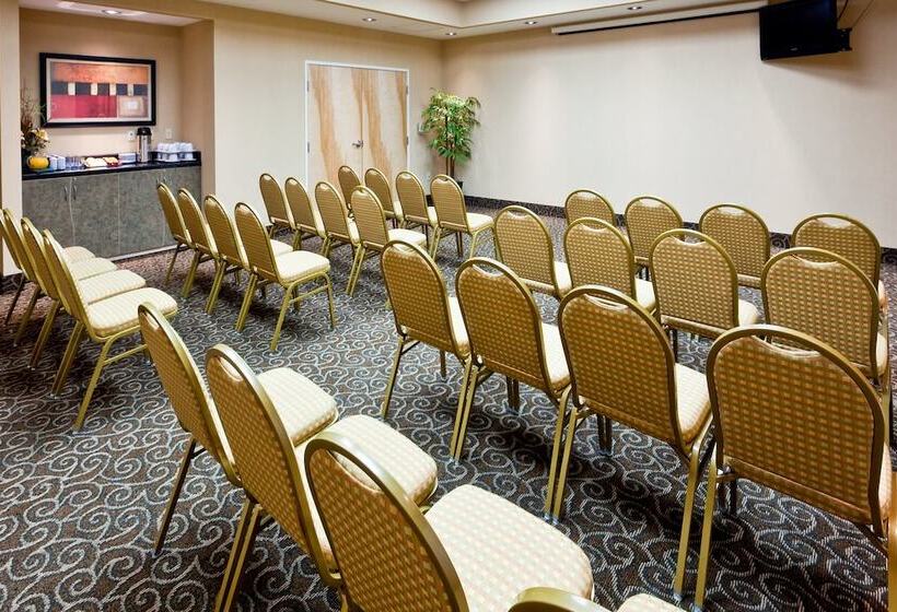 فندق Holiday Inn Express & Suites Monterrey Aeropuerto, An Ihg