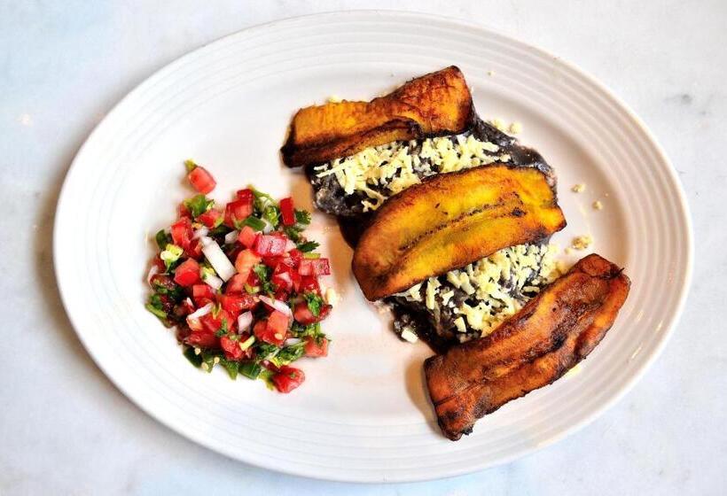 فندق Meson Del Alferez Coatepec