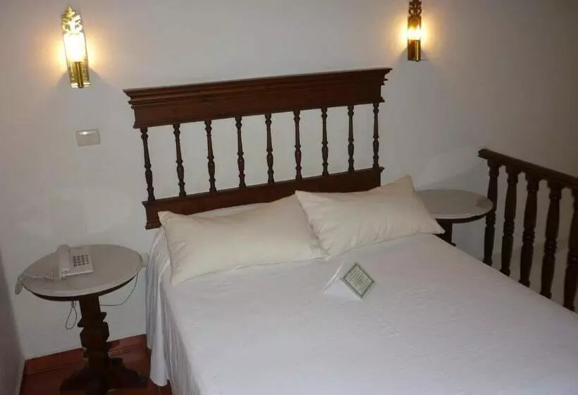 هتل Meson Del Alferez Coatepec