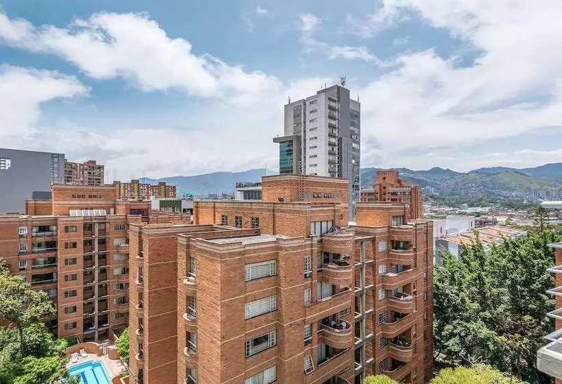 Отель Novelty Suites