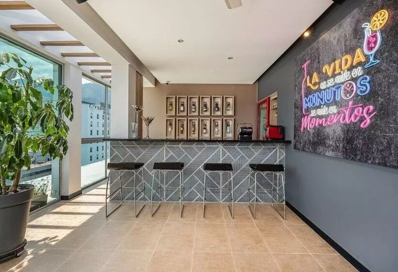 Отель Novelty Suites