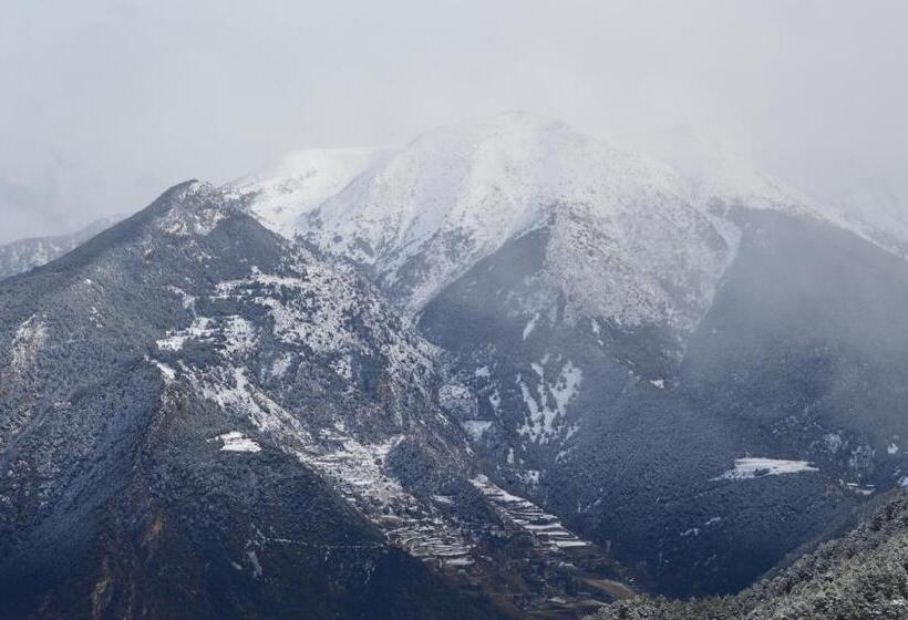 هتل Parador De Canolich Only Adults