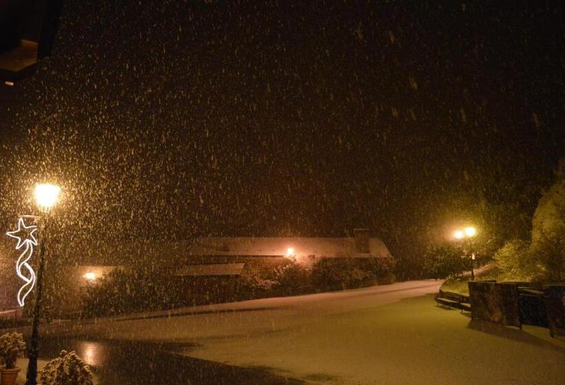 هتل Parador De Canolich Only Adults