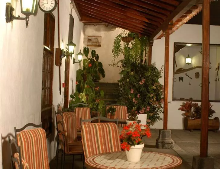 هتل روستایی Rural Finca Sulula