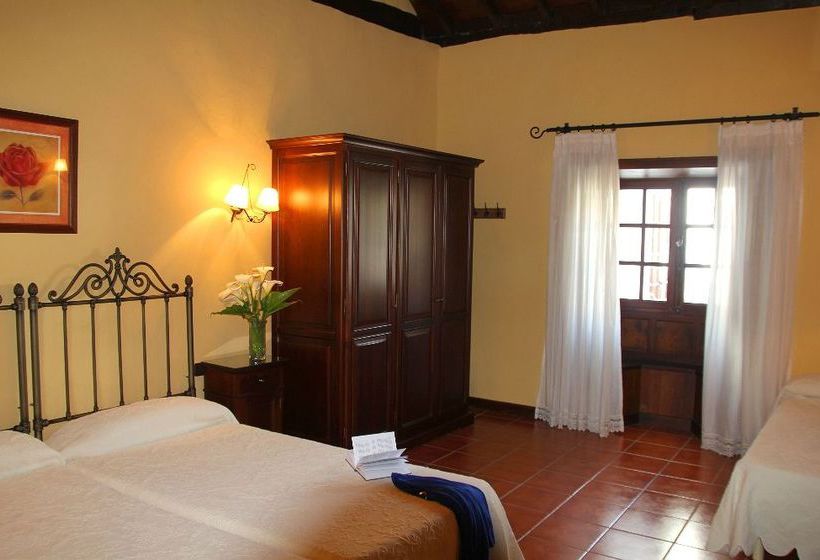 هتل روستایی Rural Finca Sulula