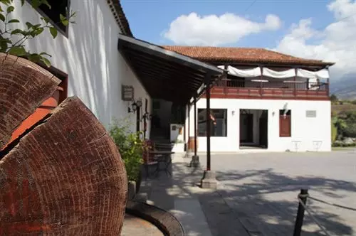 هتل روستایی Rural Finca Sulula