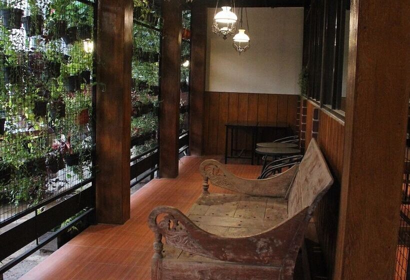 בית מלון כפרי Bamboe Inn 2 Homestay