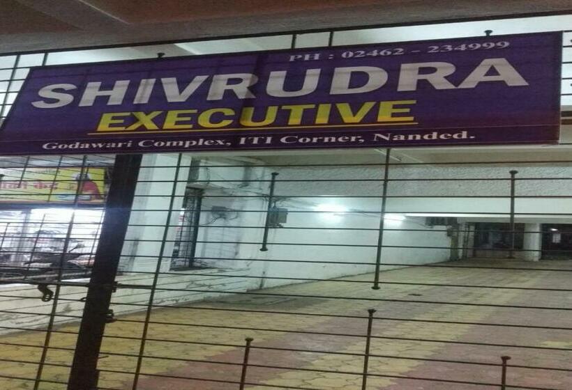 ホテル Pop 83024 Shivrudra Executive