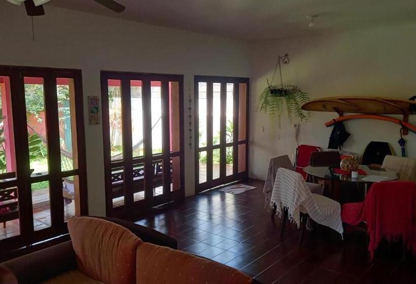 Ubatuba Surf Hostel, Apenas A 60 Metros Da Praia Da Lagoinha!