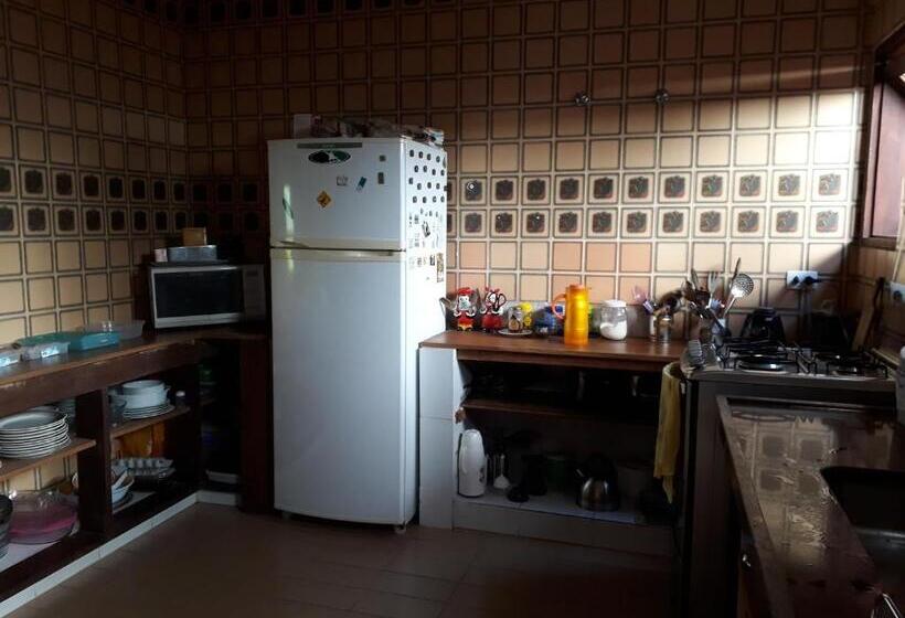 Ubatuba Surf Hostel, Apenas A 60 Metros Da Praia Da Lagoinha!