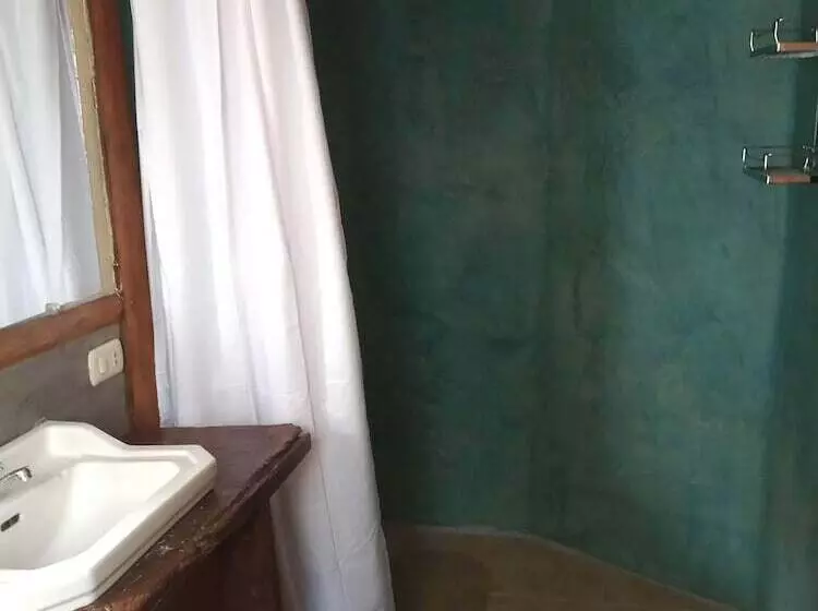 تختخواب و صبحانه Casa Panqarani