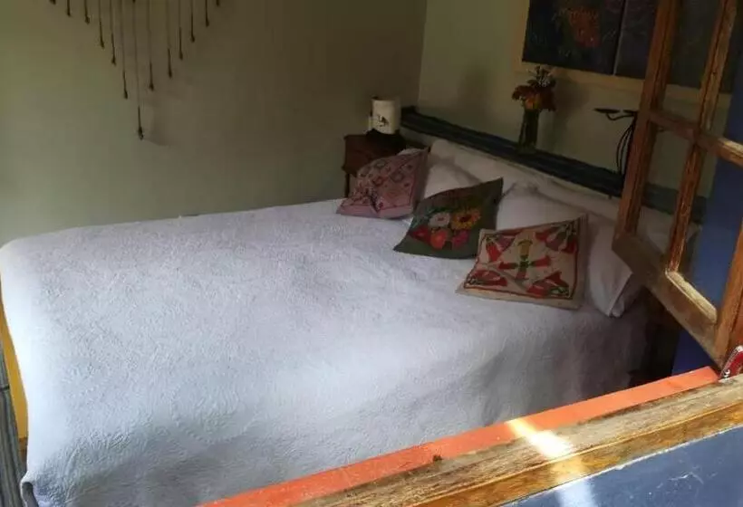 تختخواب و صبحانه Casa Panqarani