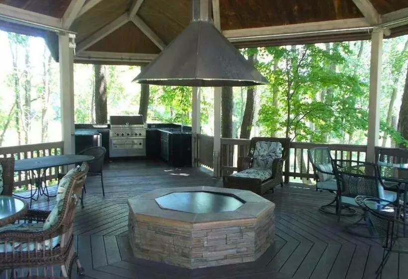 Aamiaismajoitus (B&B) Mill Creek Gardens