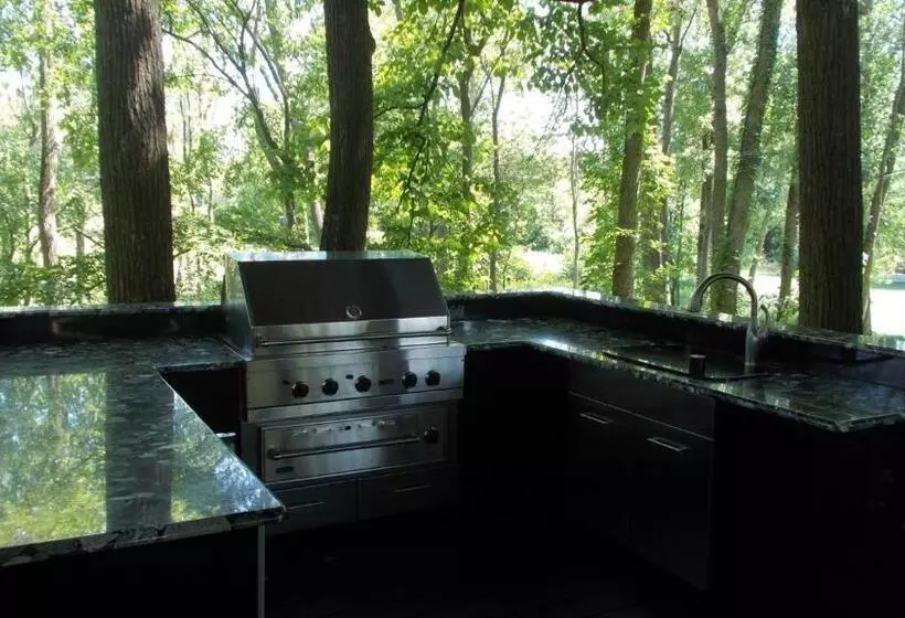 Aamiaismajoitus (B&B) Mill Creek Gardens