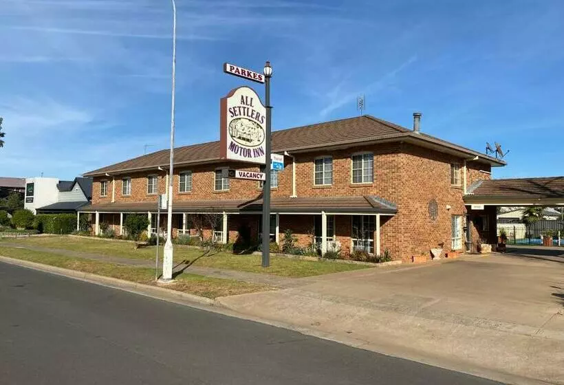 ホテル All Settlers Motor Inn Parkes