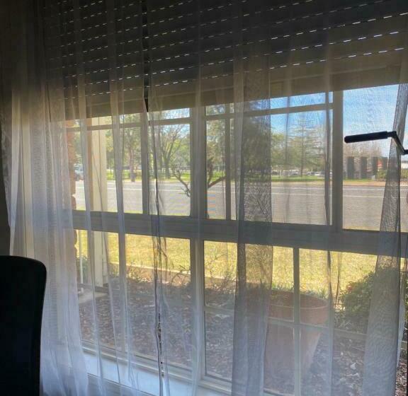 Отель All Settlers Motor Inn Parkes