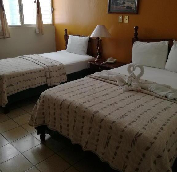 Otel Dinastía Colima