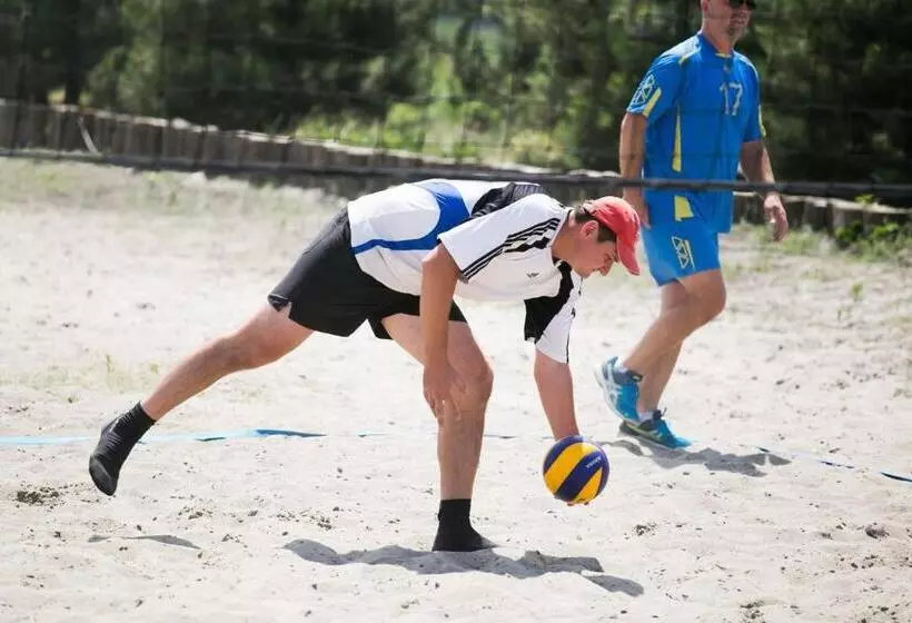 Hotelli Ostrov River Club