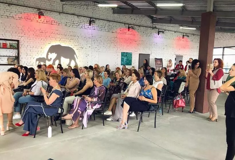 Hotelli Ostrov River Club