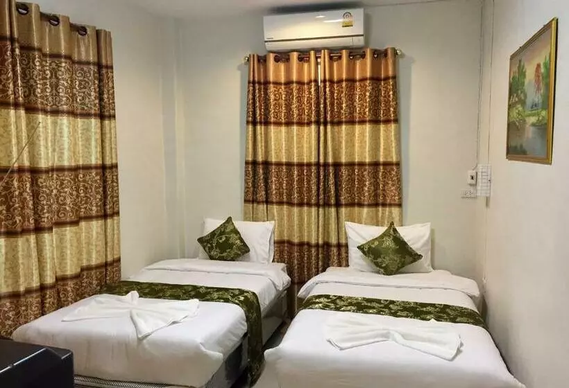 Majatalo Apinsaya House