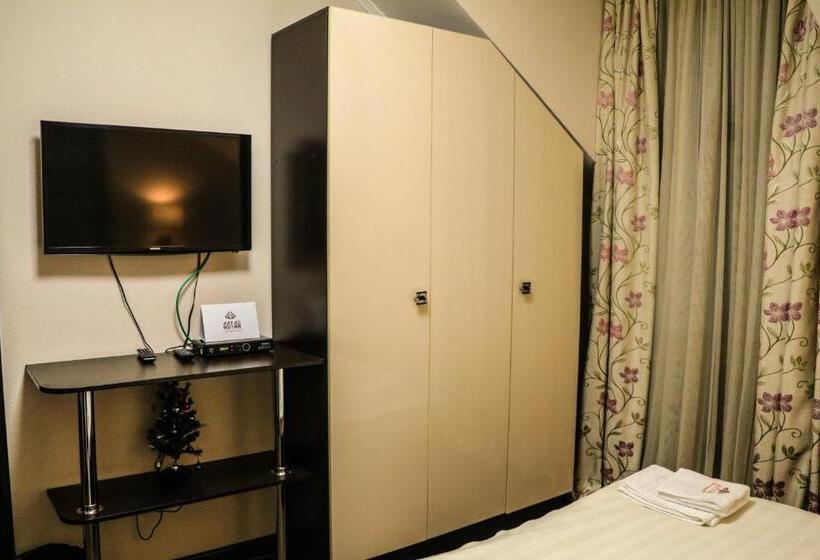 Majatalo Guest House Altay