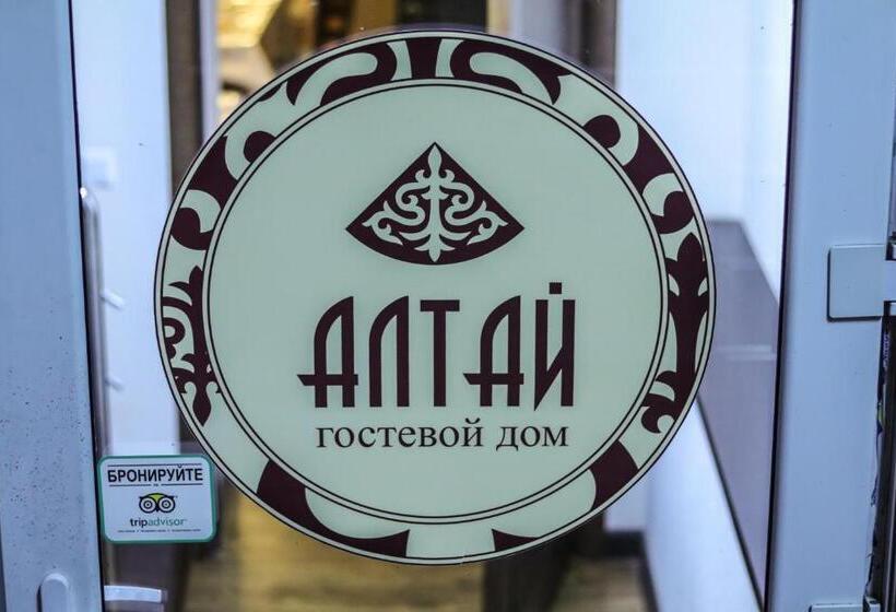 Majatalo Guest House Altay