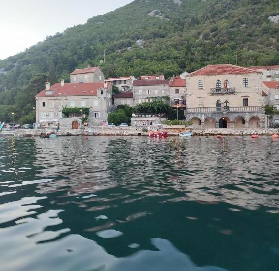 پانسیون Guesthouse žmukić