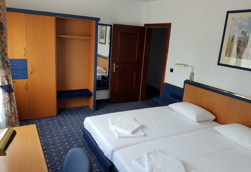 פנסיון Portul Dunarii