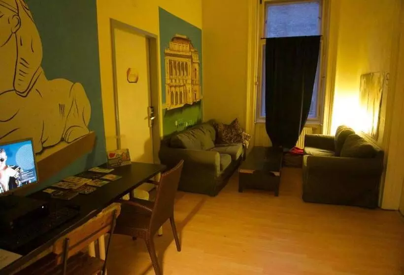 Vitae Hostel