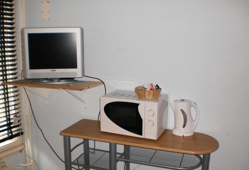 Hostel Pension Tivoli