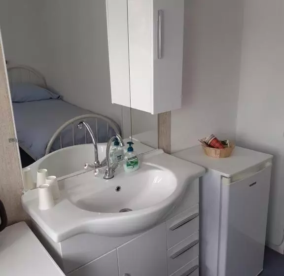 Hostel Pension Tivoli