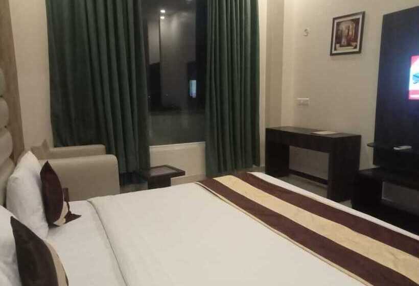 ホテル Eden Green