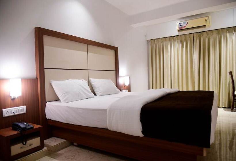 Отель Monarch Center Point Near Dahanu Beach, Bordi