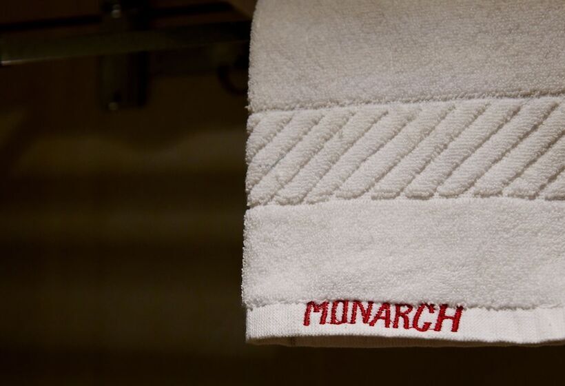 Отель Monarch Center Point Near Dahanu Beach, Bordi