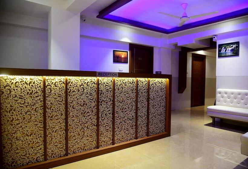 Отель Monarch Center Point Near Dahanu Beach, Bordi