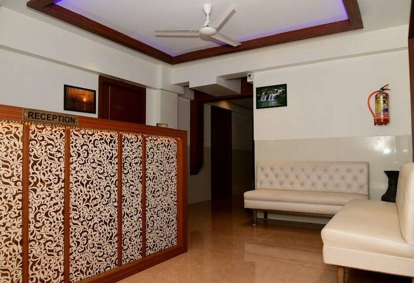 Отель Monarch Center Point Near Dahanu Beach, Bordi