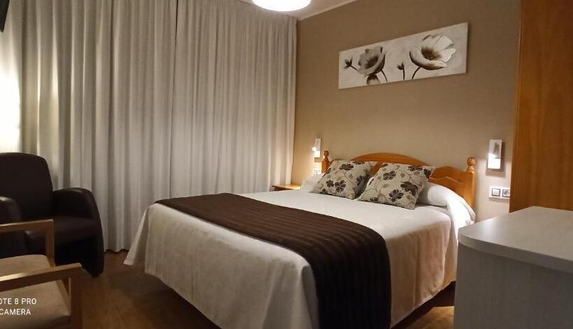 بنسيون Hostal Rivas