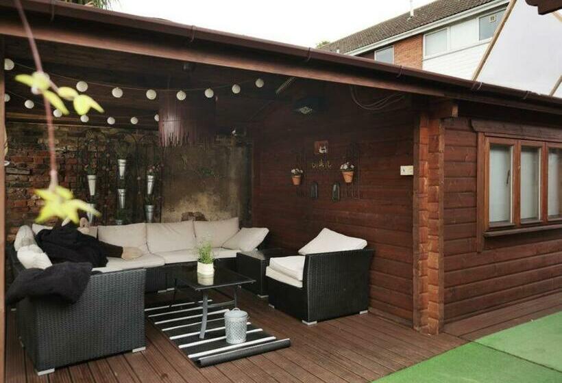 Пансион The White House Guest House