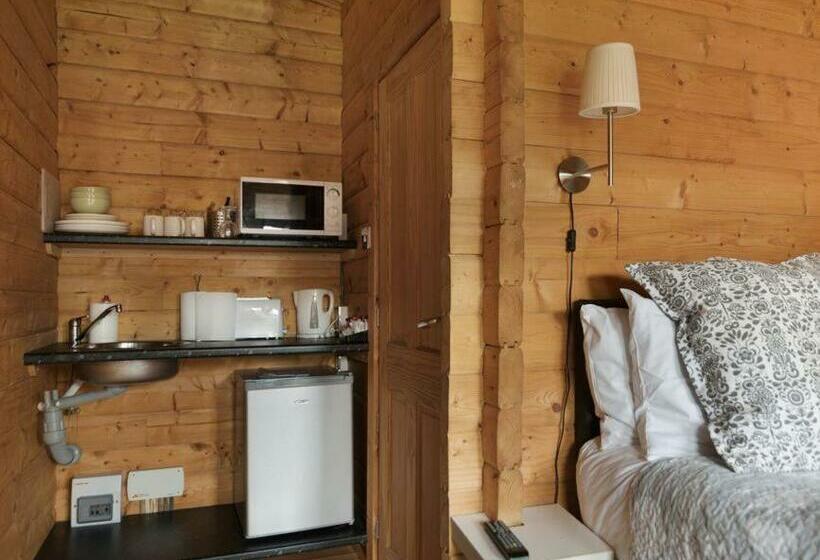 Пансион The White House Guest House