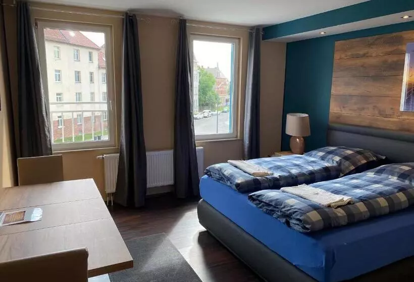 Majatalo Hayat Pansion