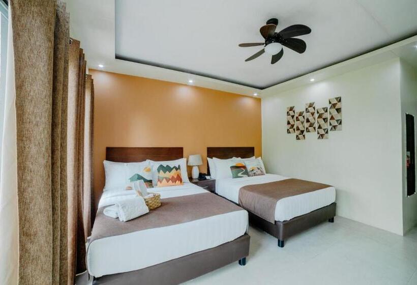 Spacio Caliraya Bed & Breakfast