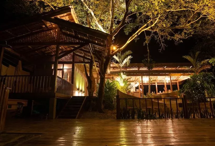 Beso Hilltop Retreat   Hostel