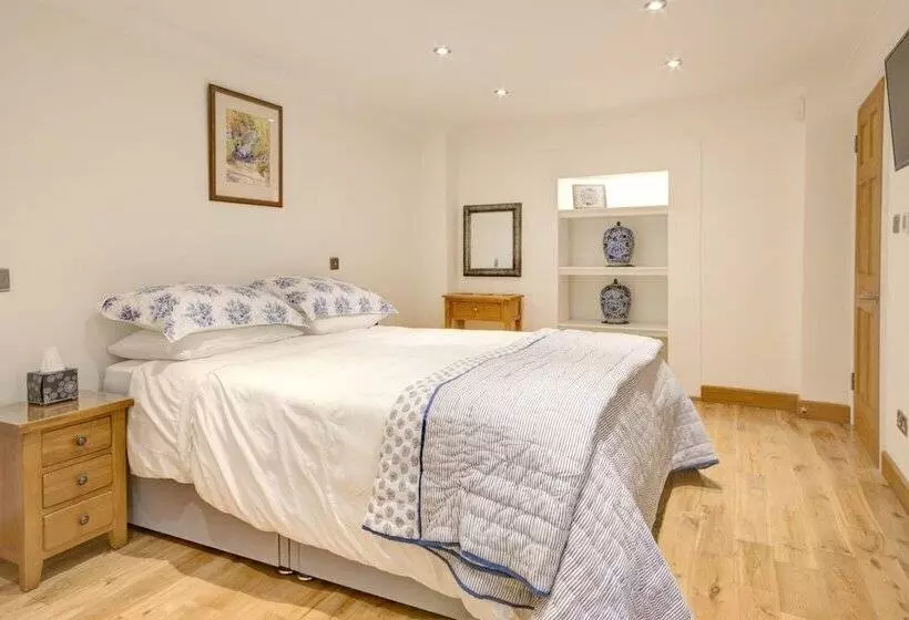 Hotelli Luxury Apartments   Rodney Road