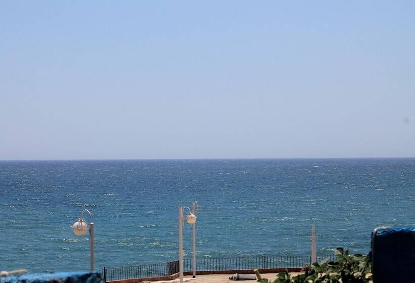 호텔 Mavi Suresort