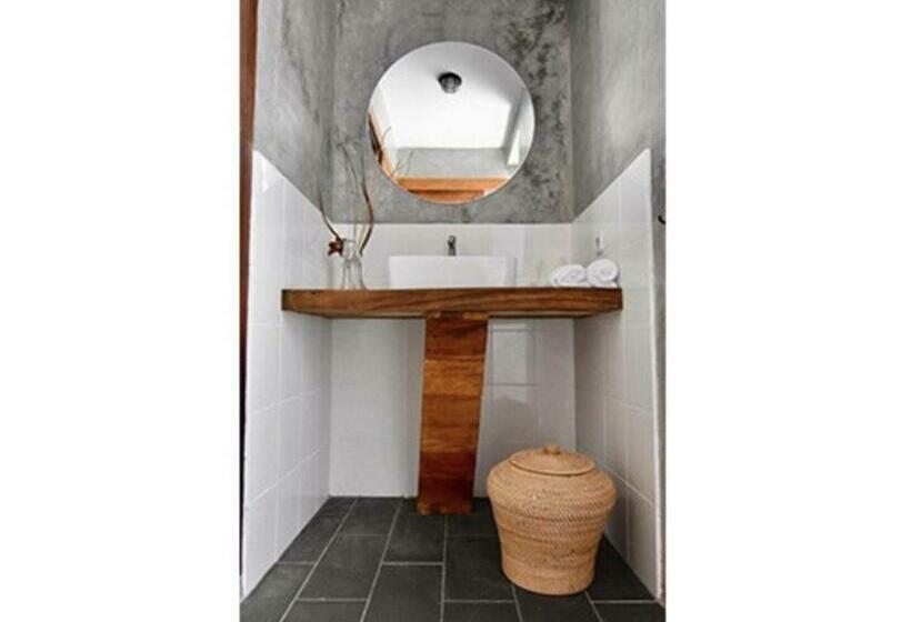 Lmbk Surf Camp Hostel