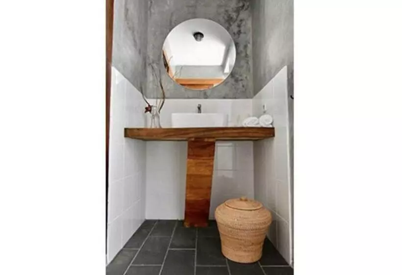 Lmbk Surf Camp   Hostel