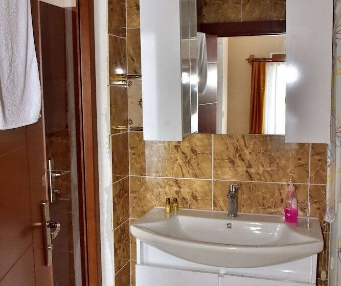 Melles Hotel & Apart