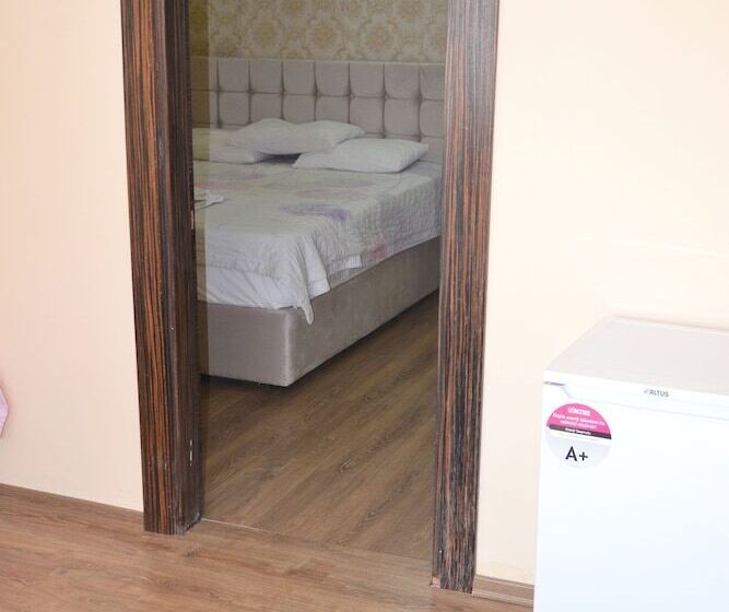 Melles Hotel & Apart