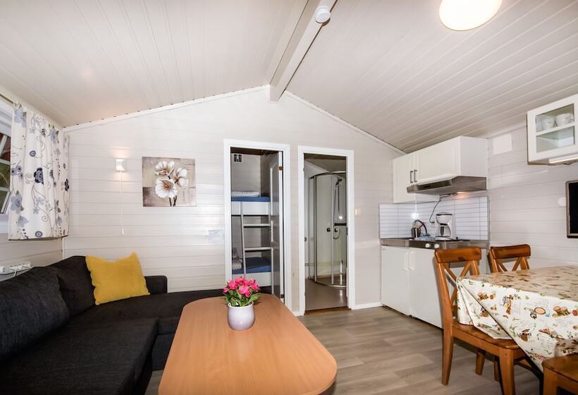 استراحتگاه Bergen Camping Park